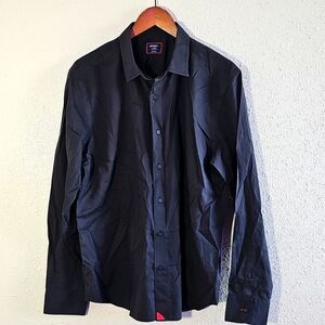 UNTUCKit Casual Button Down Shirt.